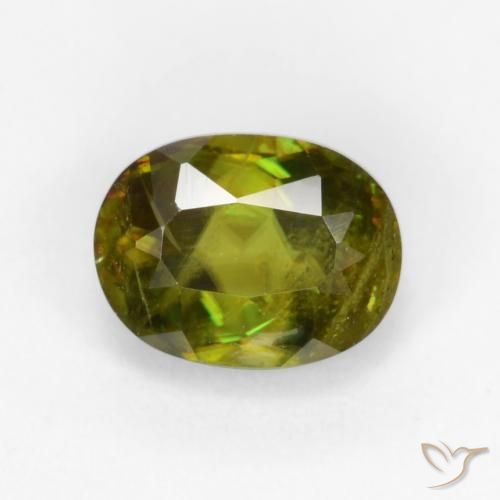 Sphène Vert moyen-foncé naturelle ovale, 0.84 ct, VS-SI