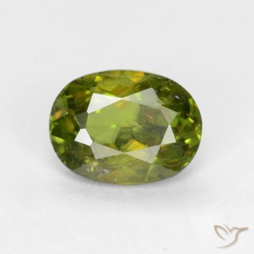 0.65ct Naturel Vert chaud et terreux Sphène, ovale, SI