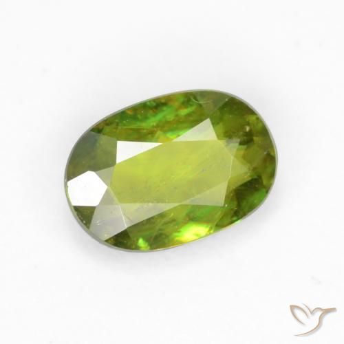 Sphène Forêt verte naturelle ovale, 0.65 ct, VS-SI