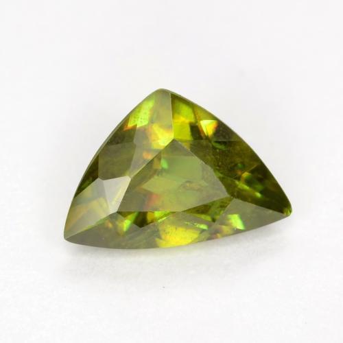 Sphène Vert chaud et terreux naturelle Trillion, 0.50 ct, VS-SI