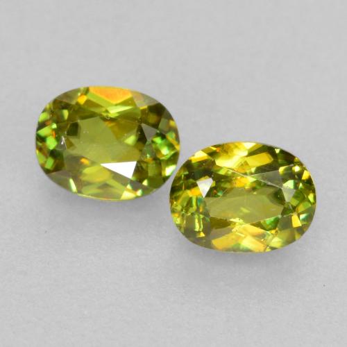 Achetez naturel 0.40ct Vert moyen Sphène gems, Coupe ovale, En provenance Sri Lanka chez GemSelect. En stock, livraison internationale!