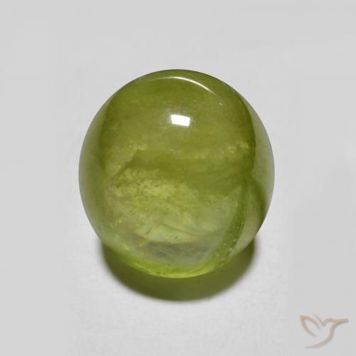 Sphène Vert éclatant naturelle ovale, 2.95 ct, Translucide