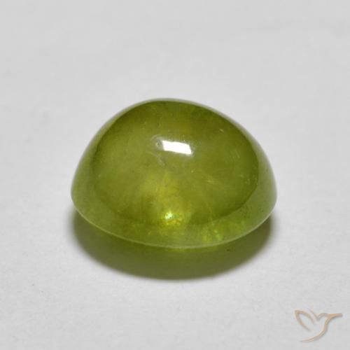Sphène Vert éclatant naturelle ovale, 2.95 ct, Translucide