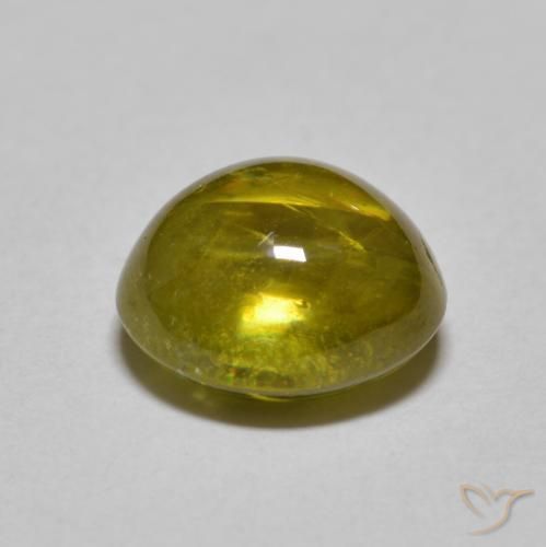 Sphène Vert terreux naturelle ovale, 3.33 ct, Translucide