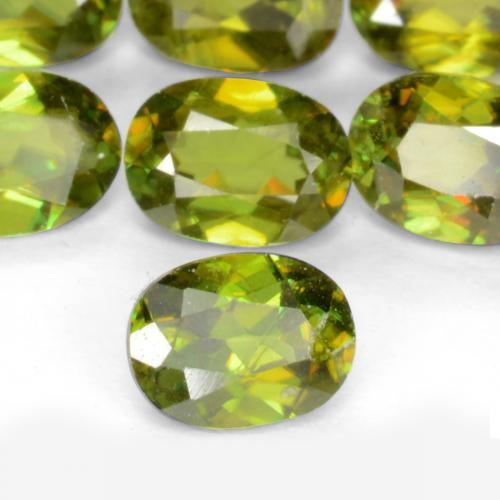 Achetez naturel 2,30ct vert sphène gems, coupe ovale, en provenance sri lanka chez gemselect. en stock, livraison internationale!