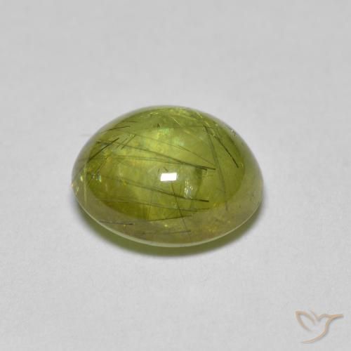 Sphène Vert forêt léger naturelle ovale, 2.05 ct, Transparent