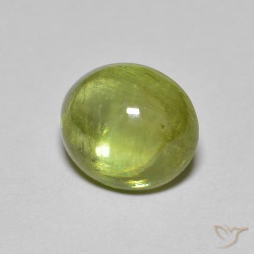 Sphène Vert forêt léger naturelle ovale, 2.00 ct, Transparent