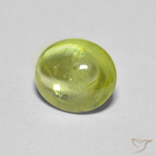 Sphène Vert forêt chaud naturelle ovale, 1.17 ct, Transparent