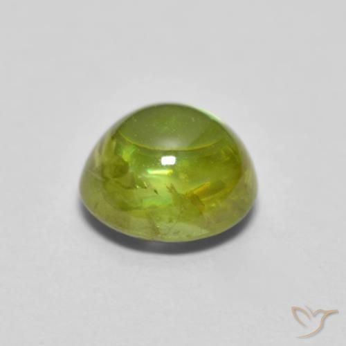Sphène Vert jaunâtre naturelle ovale, 1.13 ct, Transparent