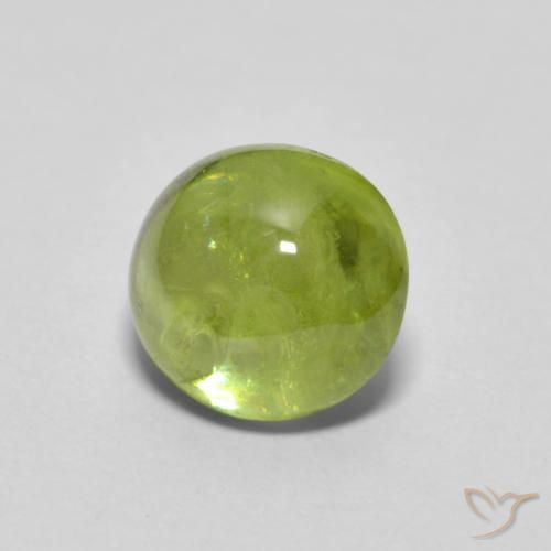 Sphène Vert jaunâtre vif naturelle ovale, 1.90 ct, Transparent