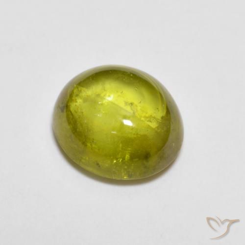 Sphène Vert forêt chaud naturelle ovale, 1.98 ct, Transparent