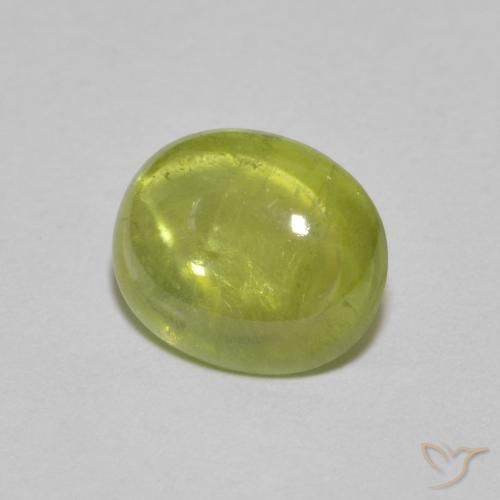 Sphène Jaune moyen naturelle ovale, 2.27 ct, Transparent