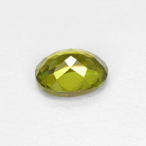 Sphène vert naturelle coupe ovale, 0,46 ct, VS
