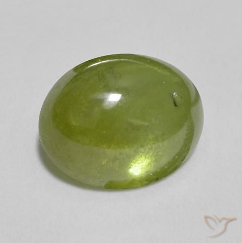 Sphène Olive verte naturelle ovale, 1.54 ct, Translucide