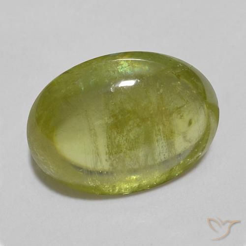 Sphène Vert clair naturelle ovale, 1.82 ct, Transparent