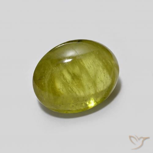 Sphène Vert chaud et terreux naturelle ovale, 2.84 ct, Transparent