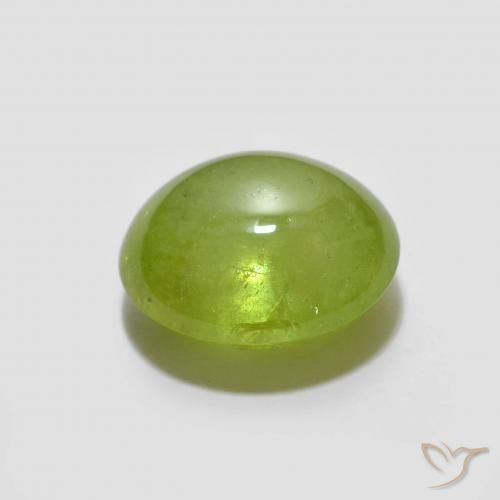 Sphène Vert moyen naturelle ovale, 1.72 ct, Translucide