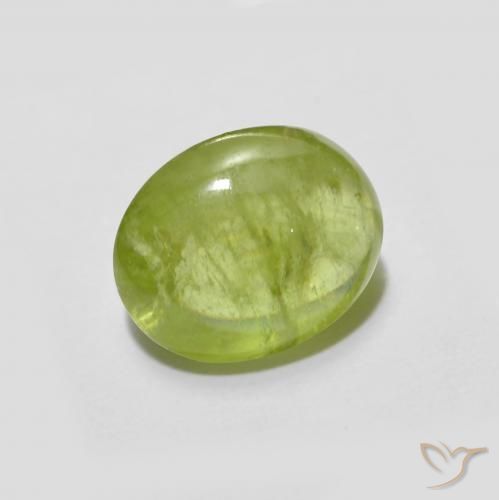 Sphène Jaune moyen naturelle ovale, 2.50 ct, Transparent