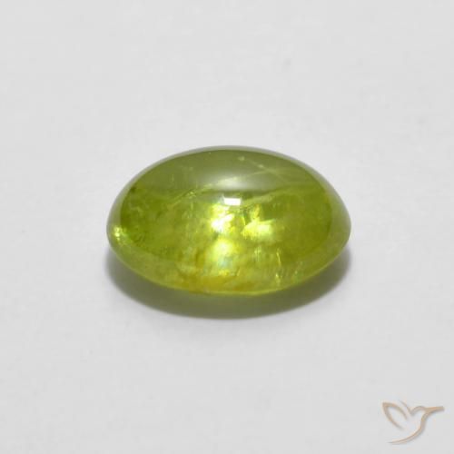 Sphène Olive verte naturelle ovale, 1.32 ct, Transparent
