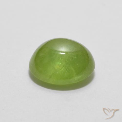 Sphène Vert moyen naturelle ovale, 1.66 ct, Translucide