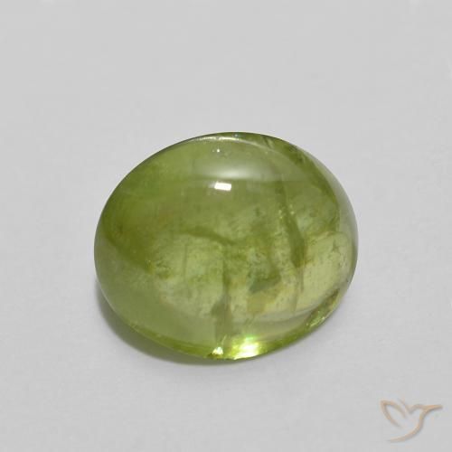 Sphène Vert moyen naturelle ovale, 1.79 ct, Transparent