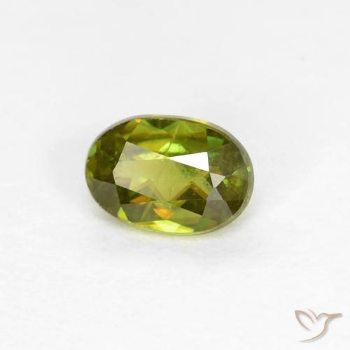 Sphène Medium Dark-Green naturelle ovale, 0.42 ct, VS
