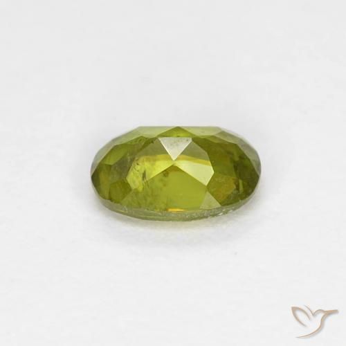 Sphène Vert moyen naturelle ovale, 0.42 ct, VS