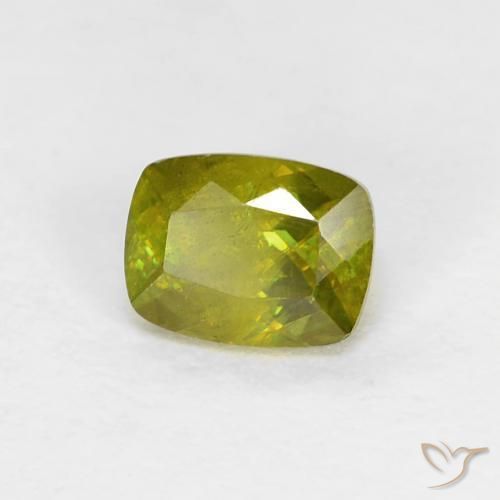 Sphène Vert forêt chaud naturelle Coussin, 0.54 ct, VS