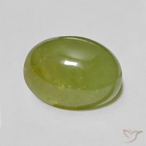 Sphène Olive verte naturelle ovale, 2.67 ct, Translucide