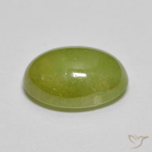 Sphène Olive verte naturelle ovale, 2.67 ct, Translucide