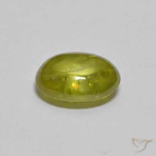 Sphène Vert chaud et terreux naturelle ovale, 1.40 ct, Transparent