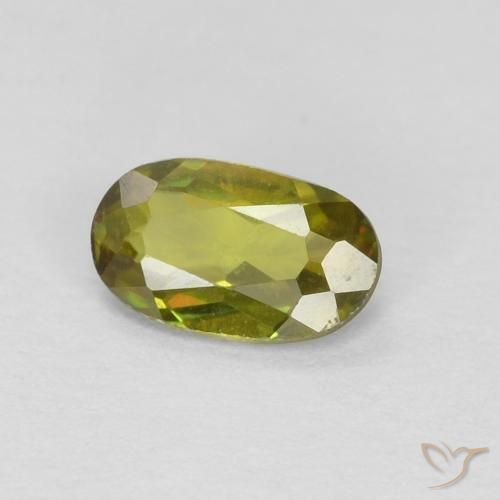 Sphène Vert chaud et terreux naturelle ovale, 0.34 ct, VVS-VS