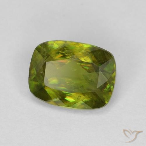 Sphène Forêt verte naturelle Coussin, 0.62 ct, VS