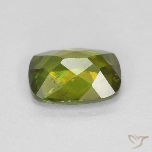 Sphène Forêt verte naturelle Coussin, 0.62 ct, VS