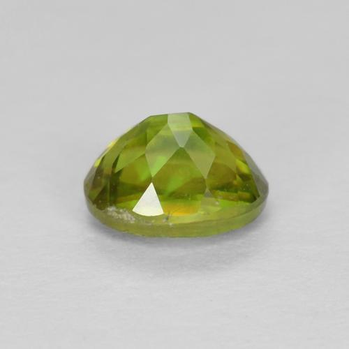 Sphène Vert chaud et terreux naturelle Coupe ovale, 0.48 ct, VVS-VS