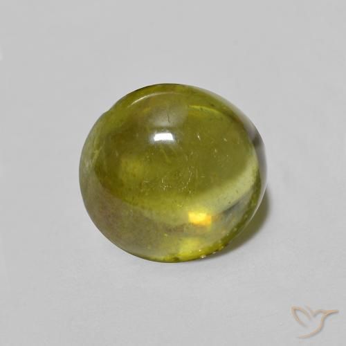 Sphène Vert forêt chaud naturelle ovale, 1.38 ct, Transparent