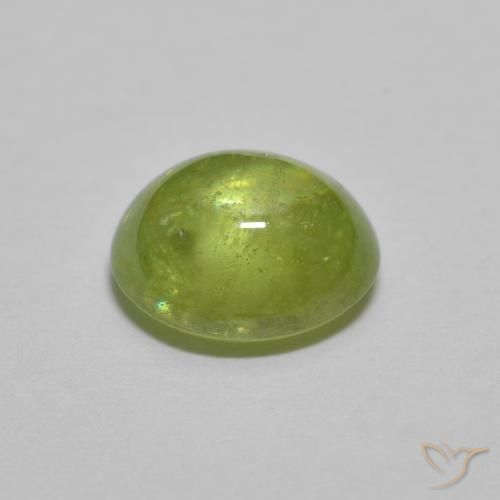 Sphène Vert moyen naturelle ovale, 1.31 ct, Transparent