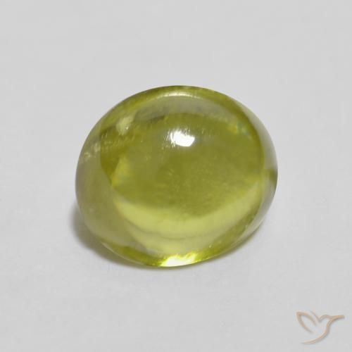 Sphène Vert forêt chaud naturelle ovale, 1.36 ct, Transparent