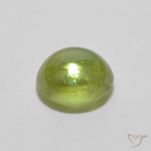 Sphène Vert vif et léger naturelle ovale, 0.99 ct, Transparent