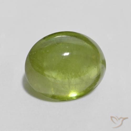 Sphène Vert vif et léger naturelle ovale, 1.51 ct, Transparent