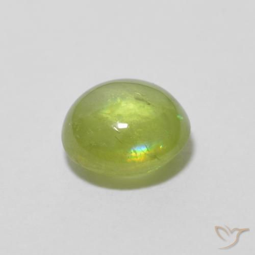Sphène Vert moyen naturelle ovale, 0.95 ct, Transparent