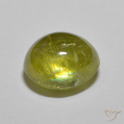 Sphène Vert moyen naturelle ovale, 2.65 ct, Transparent