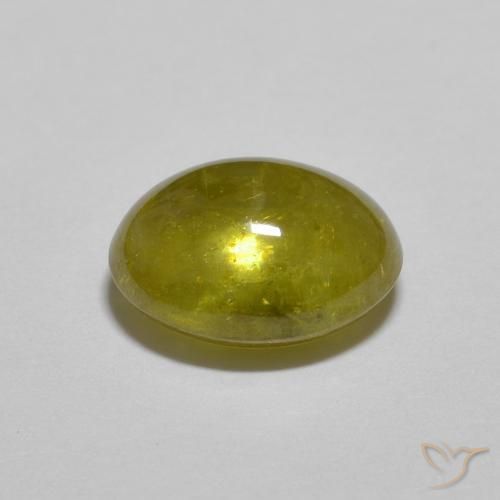 Sphène Vert jaunâtre naturelle ovale, 1.62 ct, Transparent
