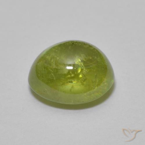 Sphène Vert clair naturelle ovale, 1.56 ct, Transparent