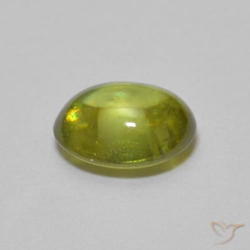 Sphène Vert chaud et terreux naturelle ovale, 1.01 ct, Transparent