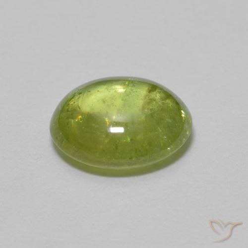 Sphène Olive verte naturelle ovale, 1.07 ct, Transparent