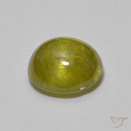 Sphène Vert moyen naturelle ovale, 1.45 ct, Transparent