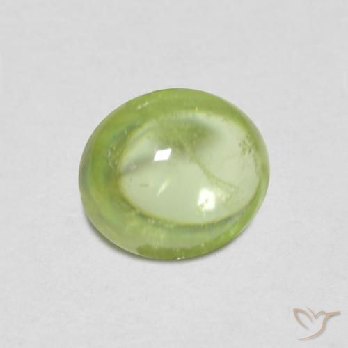 Sphène Vert vif et léger naturelle ovale, 0.86 ct, Transparent