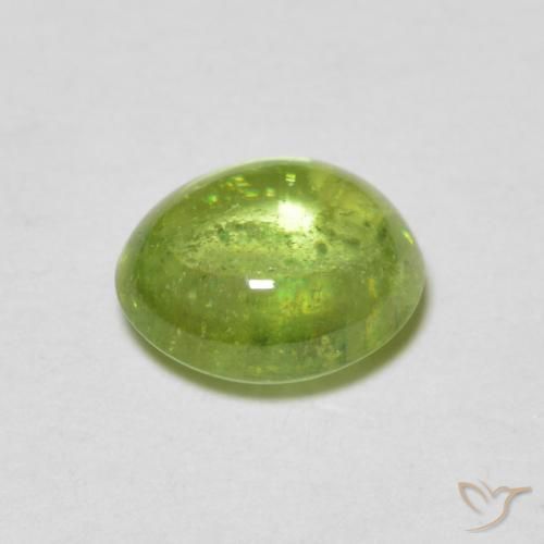 Sphène Vert vif et léger naturelle ovale, 1.14 ct, Transparent