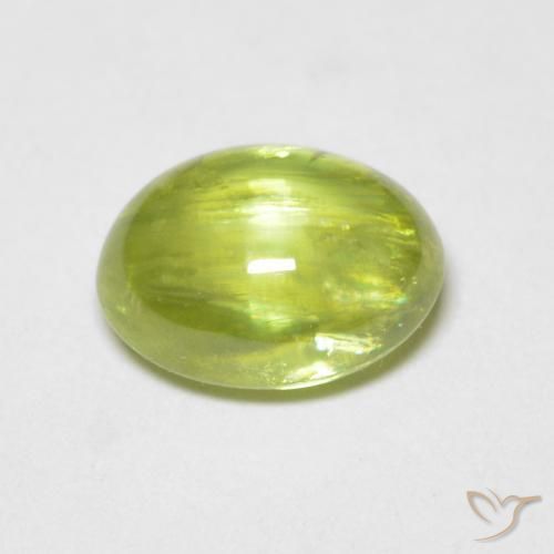 Sphène Jaune clair naturelle ovale, 1.34 ct, Transparent